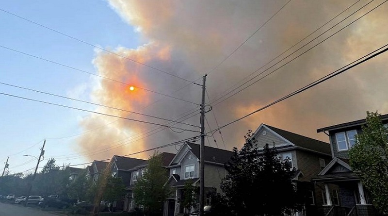 Incendio forestal afecta más de 700 hectáreas en Canadá