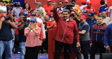 Presidente Maduro autoriza uso de macolla petrolera para pago de prestaciones sociales