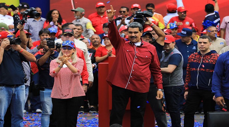 Presidente Maduro autoriza uso de macolla petrolera para pago de prestaciones sociales