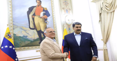 Presidente Maduro recibe en Miraflores al ministro defensa de Colombia Iván Velásquez