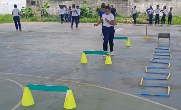 Escuelas de Miranda son escenario de Seminarios de miniatletismo