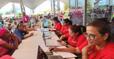 Emprendedores participan en jornada de inscripción y actualización de RIF en Guayana