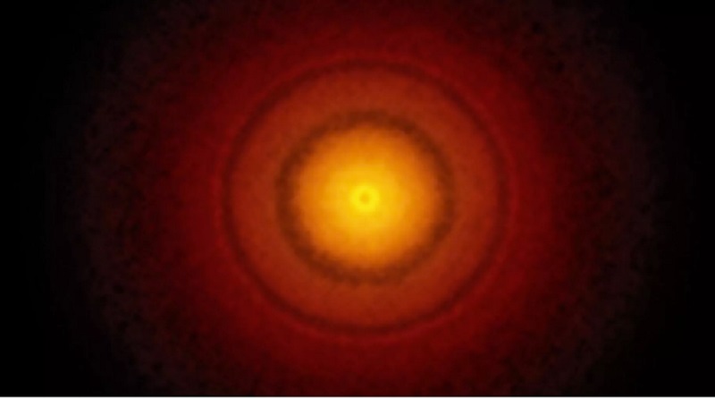 Misterioso patrón de sombras en el espacio revela una sorpresa inesperada