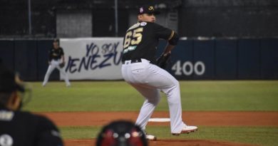 Venezolanos Ángel Padrón y Edwin García mejores jugadores de la Liga Mexicana de Beisbol