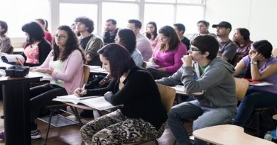 Universitarios de Costa Rica exigen educación pública y de calidad