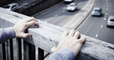 Tasa de suicidios en juventud estadounidense incrementó en los últimos 20 años