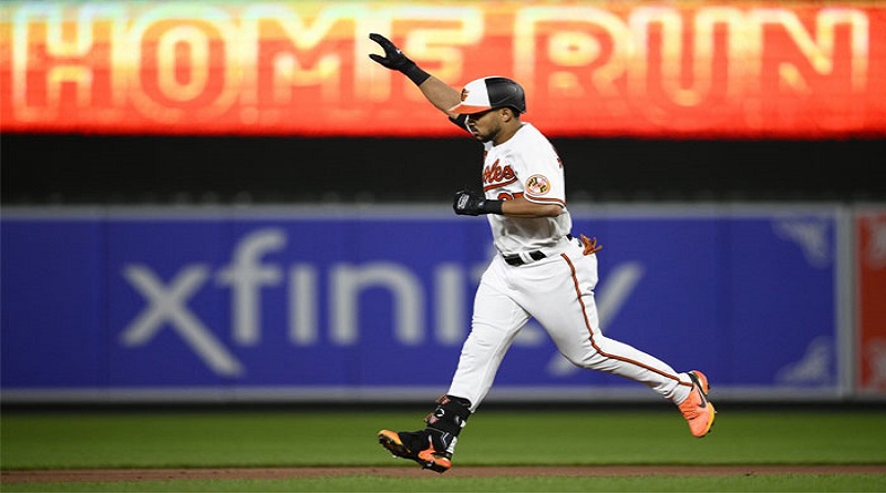 Anthony Santander demuestra su poder y se la bota a Tampa Bay