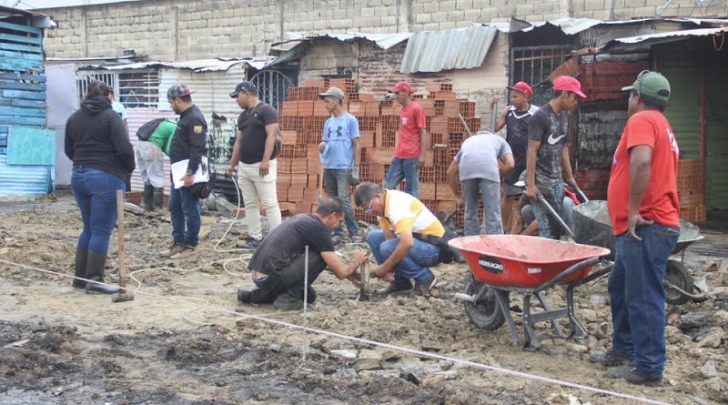 Familias afectadas por incendio son atendidas por la alcaldía de Girardot