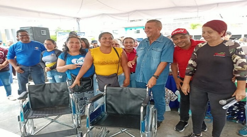 Entregan ayudas técnicas a habitantes del municipio Caroní