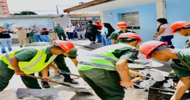 Evalúan avances de recuperación en Escuela Luz María Tosta del 23 de enero
