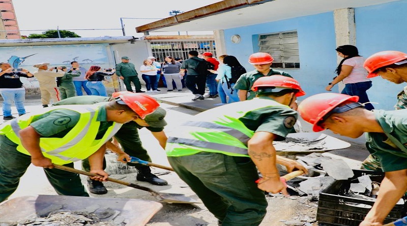 Evalúan avances de recuperación en Escuela Luz María Tosta del 23 de enero