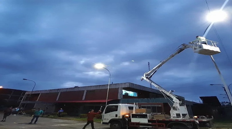 Sustituyen alumbrado público en áreas externas del CDI «Ramón Montaño» de Maturín