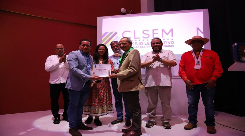 Periodistas monaguenses recibieron condecoración en su día