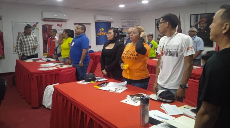 Dictan plan de formación para líderes del CLAP en Carabobo