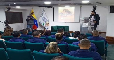 Realizan conferencia "Identidad Venezolana y Nuestroamericana e Integración Legado del Libertador"