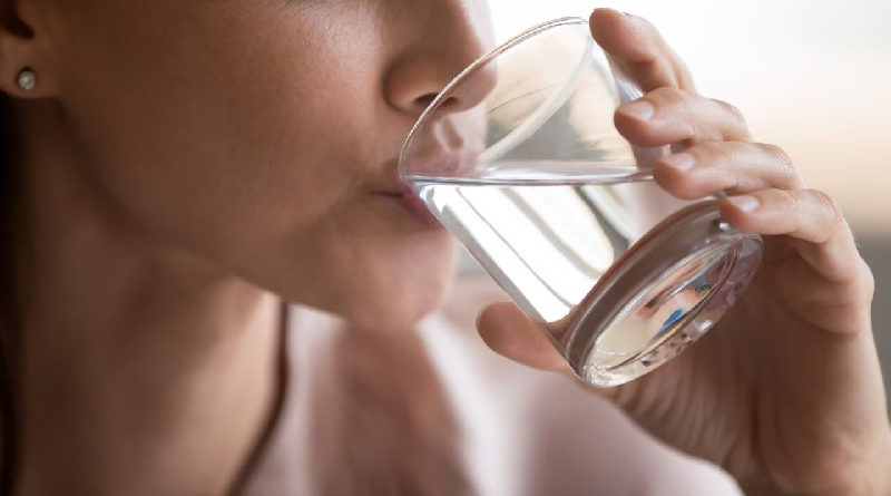 Conozca cada cuántos minutos hay que tomar agua