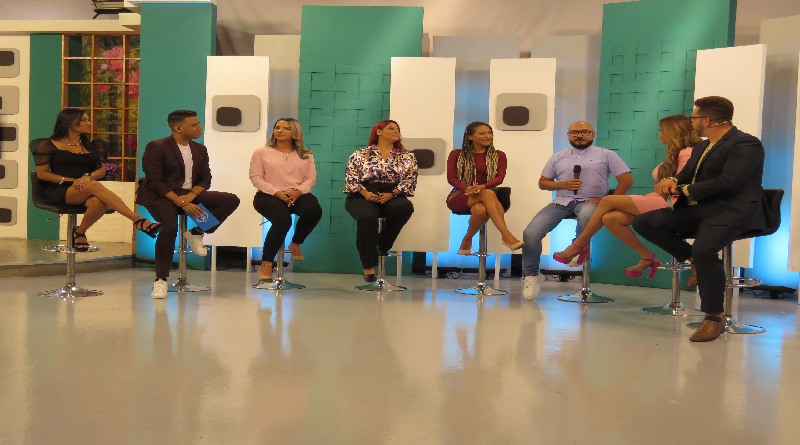 Buena Vibra resalta la labor de periodistas en su día