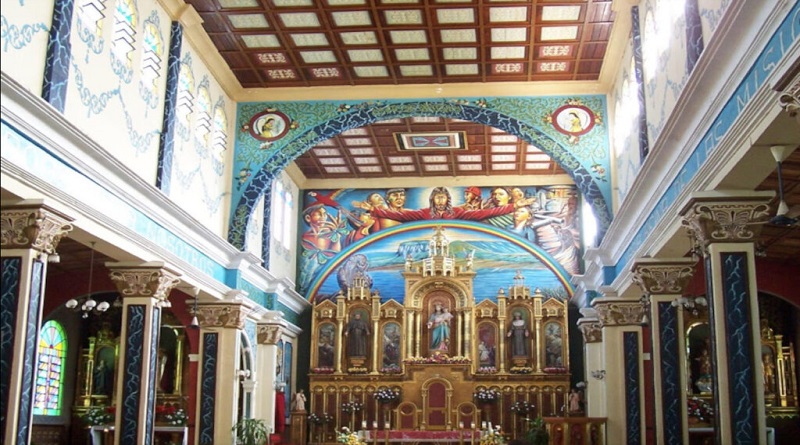 Restauran Catedral María Auxiliadora de Puerto Ayacucho en Amazonas