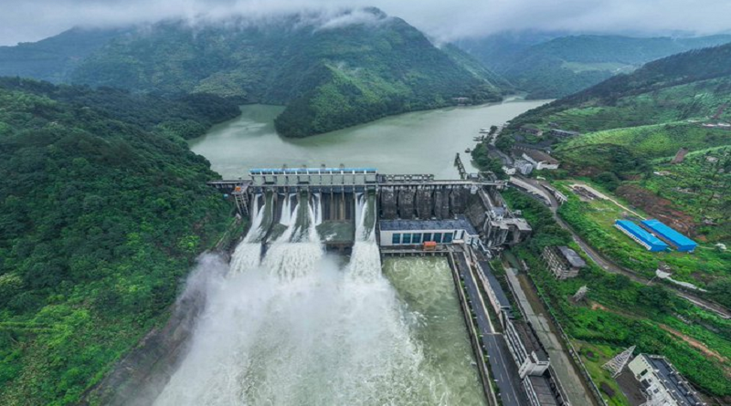 Centro y sur de China se mantienen en alerta por inundaciones e intensas lluvias
