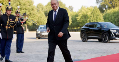 Llega a Líbano enviado especial de Francia