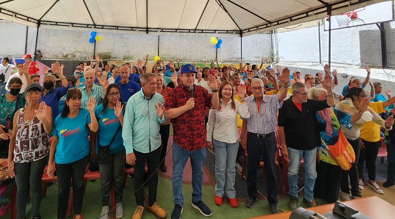 Juramentan a Movimiento de Comunicadores del sector Adulto Mayor en Caracas