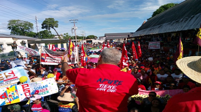 Pueblo de Achaguas marchó en respaldo al presidente Nicolás Maduro