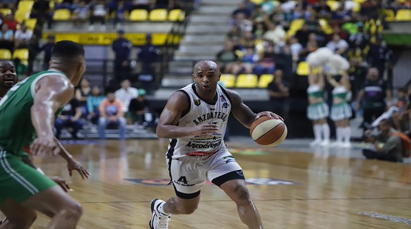 Gladiadores avanza a la final de la Superliga tras barrer a Guaiqueríes