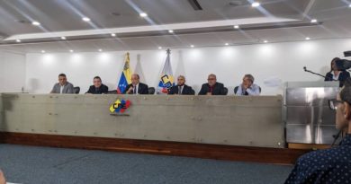 Autoridades del CNE renuncian a su cargo e inicia procedimiento para nuevas postulaciones