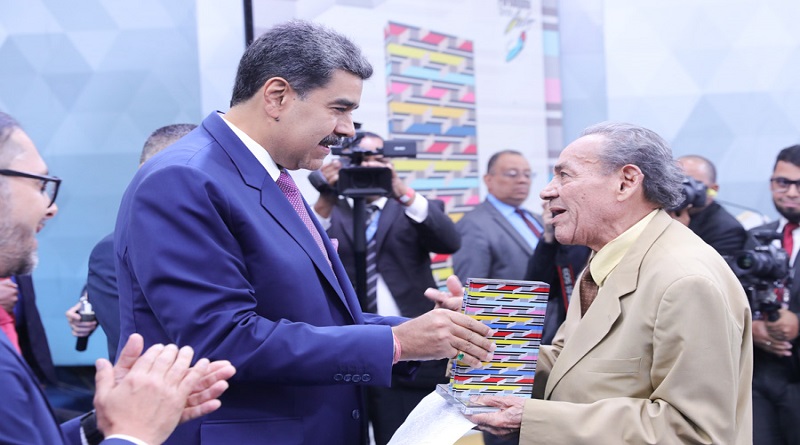 Presidente Maduro lidera entrega del Premio Nacional de Periodismo Simón Bolívar 2023