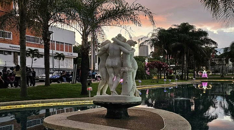 Recuperan Plaza "Las Tres Gracias" en Caracas