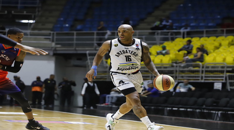 Gladiadores vence a Piratas y pone la serie en jaque