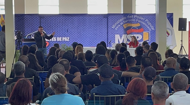 Realizan asamblea sobre medidas de resistencia en tiempos de bloqueo en Caracas