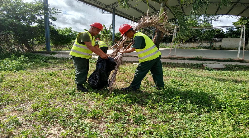 Bricomiles desarrollan labores de rehabilitación en Escuela Luis Sanabria de Lara