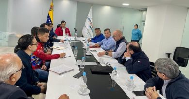 Instalan mesa de trabajo para impulsar la producción nacional