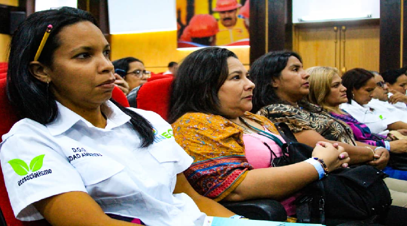 Desarrollan jornada ambiental en sede de la Campiña en Caracas