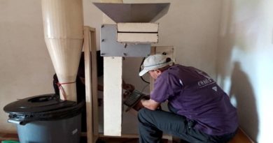 Realizan mantenimiento a maquina de la Escuela de Chocolatería Chejerú en Amazonas