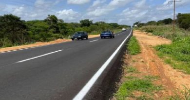 Colocan 7 mil toneladas de asfalto en carretera de Pariaguán en Anzoátegui