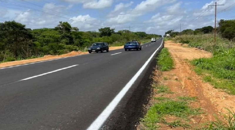 Colocan 7 mil toneladas de asfalto en carretera de Pariaguán en Anzoátegui