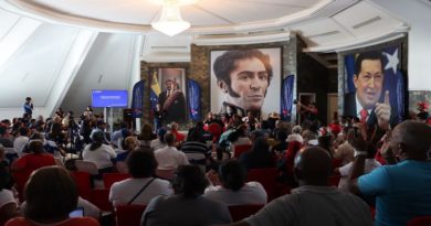 Consejos comunales presentan experiencias productivas de La Guaira