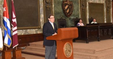 Canciller de Cuba repudia que EE.UU. pretenda regular a un Estado soberano