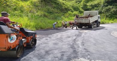 Integrantes de UBCH y Alcaldía Tovar reparan vialidad Local 003 en Mérida