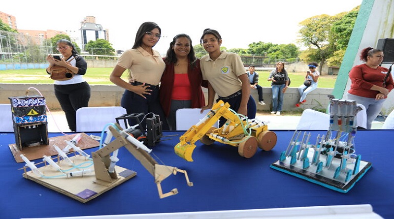 Estudiantes exhiben proyectos científicos en Festival de Ciencias Miranda 2023