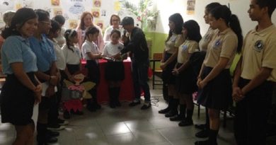 Estudiantes de Nueva Esparta recibieron certificados de Escuela de Poesía Juan Calzadilla