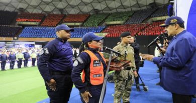 Presidente Nicolás Maduro: Funcionarios policiales deben trabajar junto al poder popular