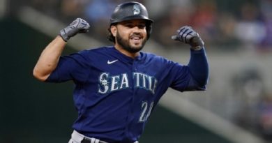 Eugenio Suárez conecta su jonrón número 10 de la temporada