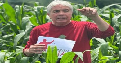 Ministro Castro Soteldo verifica rendimiento de producción de maíz en Portuguesa