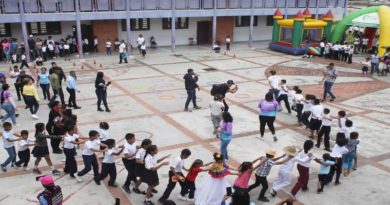 Fundaniño y 0800 Bigotes llevaron atención y diversión a niños de Valencia
