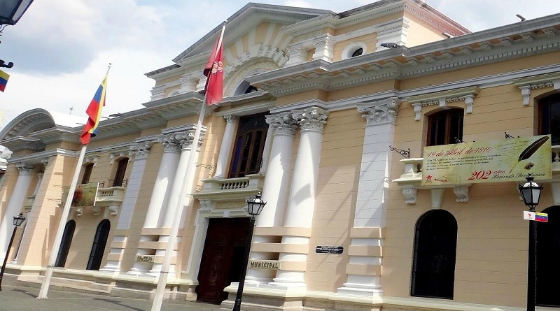 Consejo Municipal de Caracas aprobó Ordenanza de Condecoración Orden de la Llave