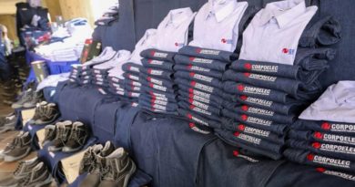 Entregan uniformes para la fuerza trabajadora de Corpoelec
