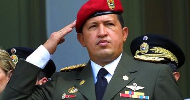 Presentan Documental «Más Que Amor Frenesí» por el Natalicio del Comandante Eterno